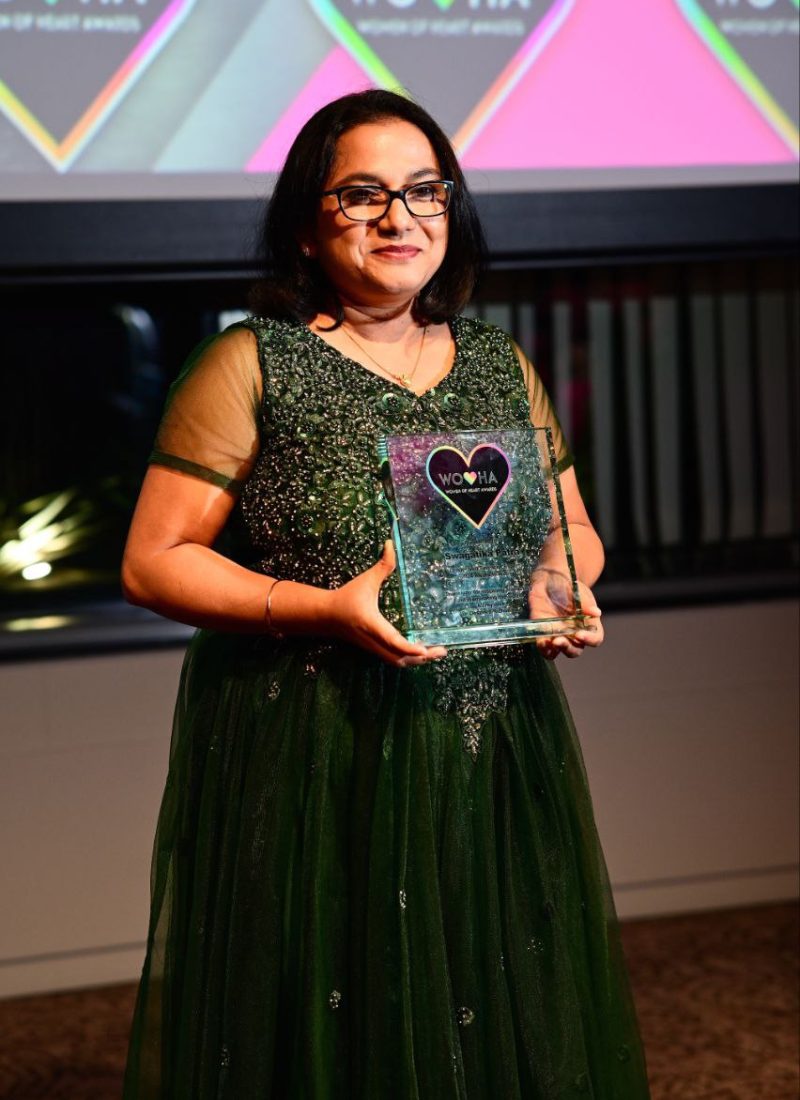 photo_5803183463749241333_y