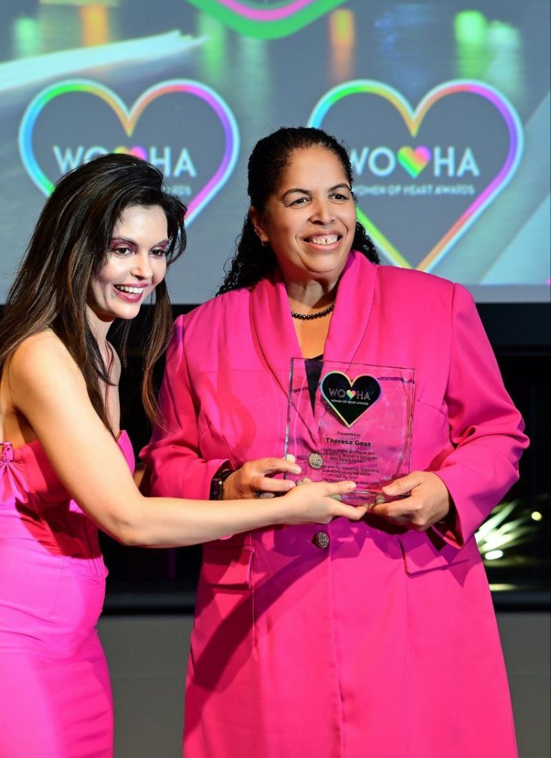 photo_5866373101372162513_y