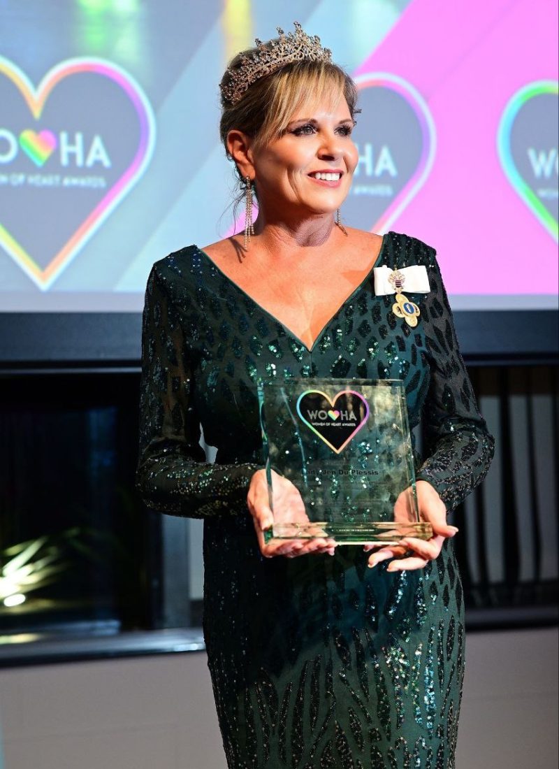 photo_5866373101372162535_y