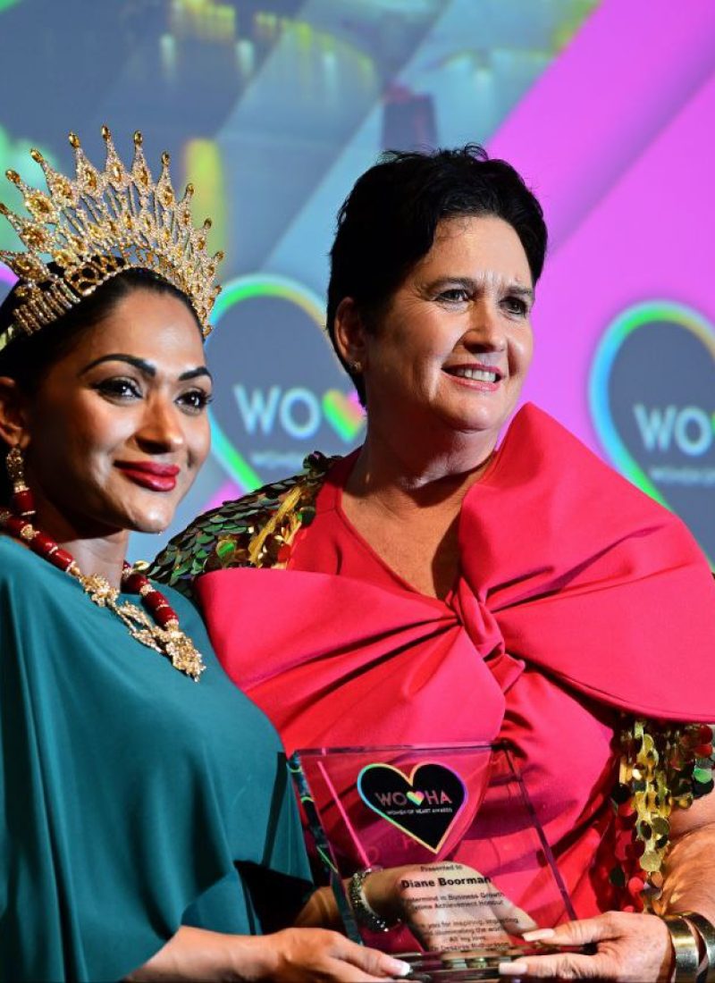 photo_5866373101372162540_y