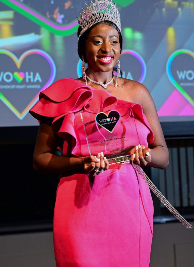 photo_5866373101372162552_y