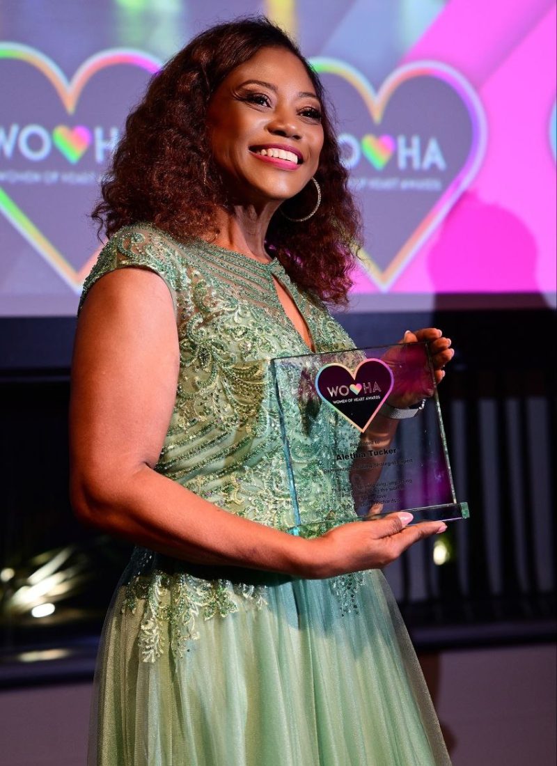 photo_5868624901185850209_y