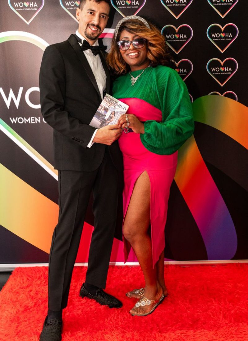 photo_6050873218392245330_y