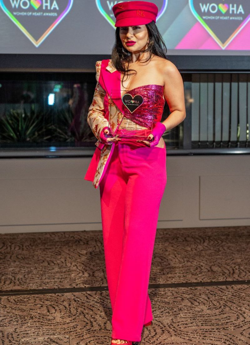 photo_6050873218392245365_y